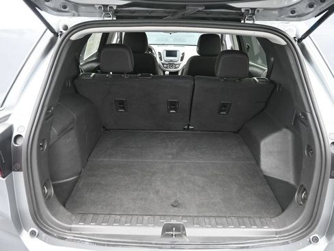 Used 2023 Chevrolet Equinox LT FWD image 11