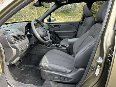 Used 2026 Subaru Forester Premium AWD/4WD image 16