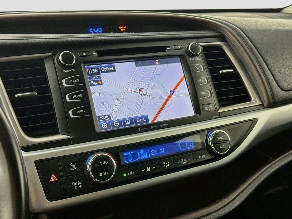 Used 2018 Toyota Highlander XLE AWD/4WD image 15