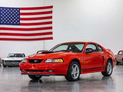 Used 2000 Ford Mustang GT RWD image 1