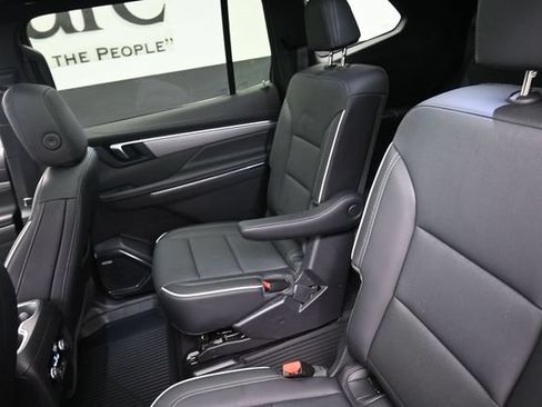 Used 2025 Buick Enclave Preferred w/ Power Package AWD/4WD image 21