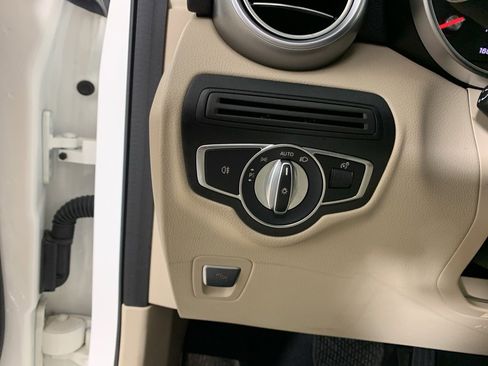 Used 2021 Mercedes-Benz GLC 300 image 18