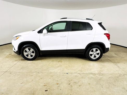 Used 2017 Chevrolet Trax LT AWD/4WD image 4