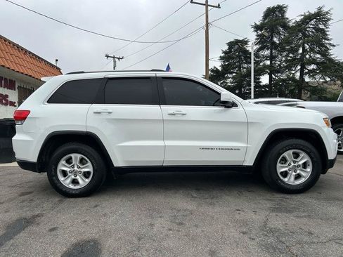 Used 2015 Jeep Grand Cherokee Laredo w/ Quick Order Package 23E RWD image 3