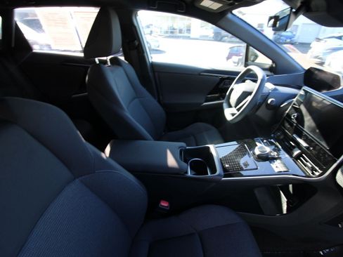 Used 2025 Subaru Solterra Premium image 20