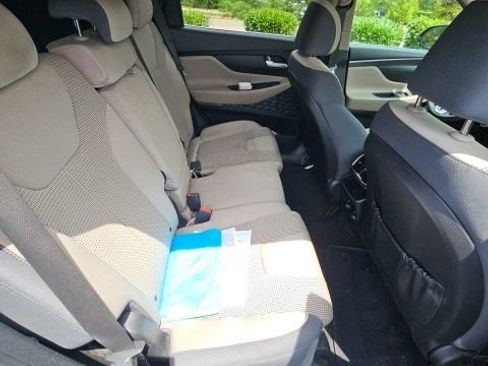 Used 2019 Hyundai Santa Fe SEL FWD image 12