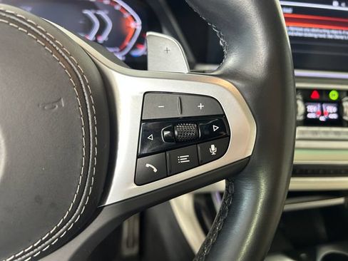 Used 2022 BMW X7 xDrive40i w/ M Sport Package AWD/4WD image 17