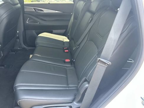 Used 2024 INFINITI QX60 Luxe w/ Performance Audio Package AWD/4WD image 21