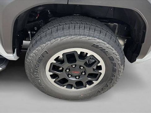 Certified 2025 Toyota 4Runner TRD Off-Road Premium AWD/4WD image 9