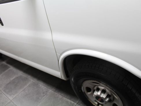 Used 2020 GMC Savana 2500 w/ Enhanced Convenience Package image 32