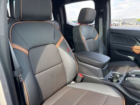 New 2026 GMC Canyon AT4 w/ Technology Plus Package AWD/4WD image 39