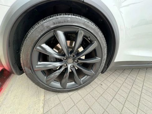 Used 2020 Tesla Model X Long Range AWD/4WD image 31