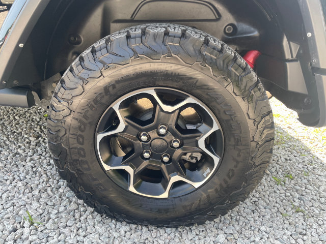 Used 2023 Jeep Wrangler Unlimited Rubicon 4xe w/ Steel Bumper Group AWD/4WD image 16