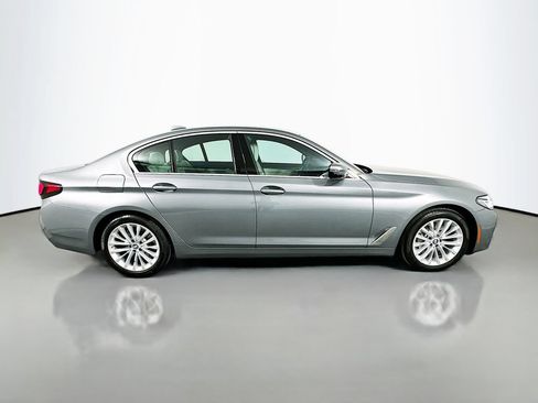 Used 2023 BMW 530i w/ Premium Package RWD image 4