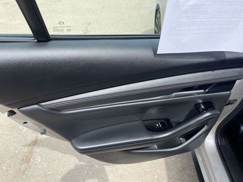 Used 2024 MAZDA MAZDA3 s FWD image 12