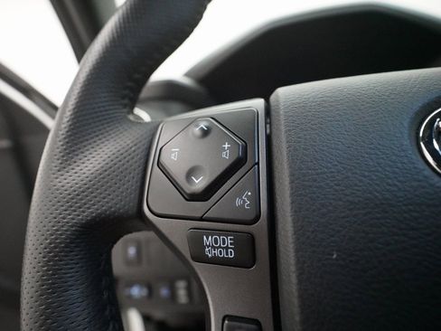 Used 2023 Toyota Tacoma TRD Sport image 17