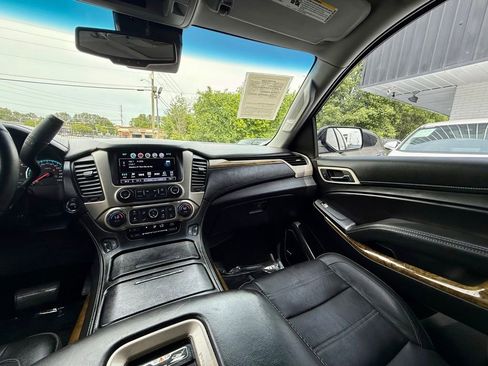 Used 2017 GMC Yukon XL Denali w/ Open Road Package AWD/4WD image 21