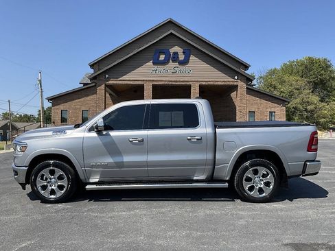 Used 2019 RAM 1500 Laramie AWD/4WD image 3