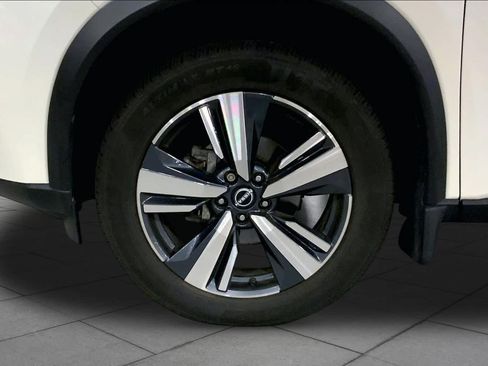 Used 2023 Nissan Rogue SL AWD/4WD image 11