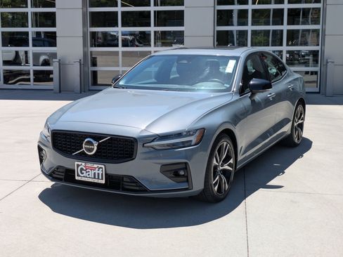 Used 2024 Volvo S60 B5 Plus AWD/4WD image 8