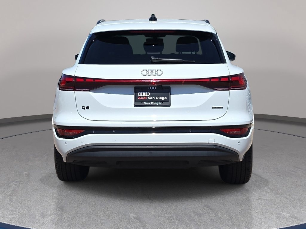 Used 2025 Audi Q6 e-tron Premium Plus w/ Premium Plus AWD/4WD image 7