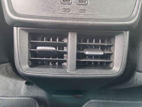 Used 2025 Chevrolet Equinox LT FWD image 21