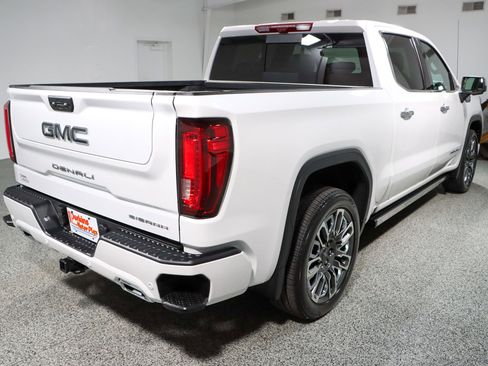 Used 2025 GMC Sierra 1500 Denali Ultimate image 7