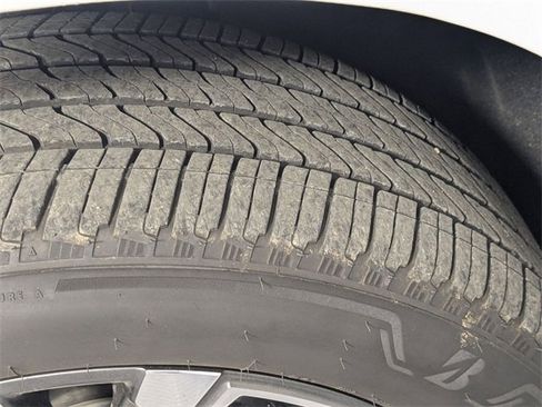 Used 2025 Chevrolet Tahoe High Country w/ Sun And Tow Package image 9