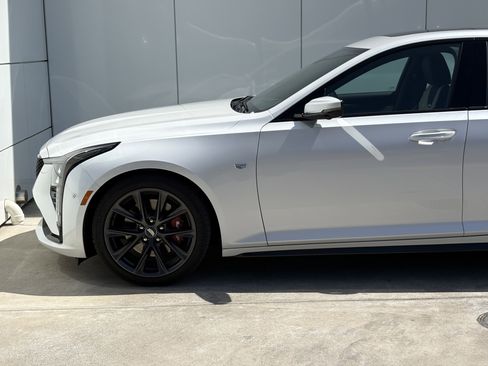 Used 2025 Cadillac CT5 Sport RWD image 5