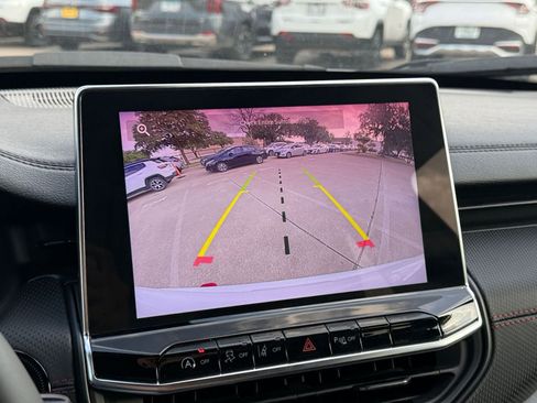 Used 2025 Jeep Compass Trailhawk AWD/4WD image 24