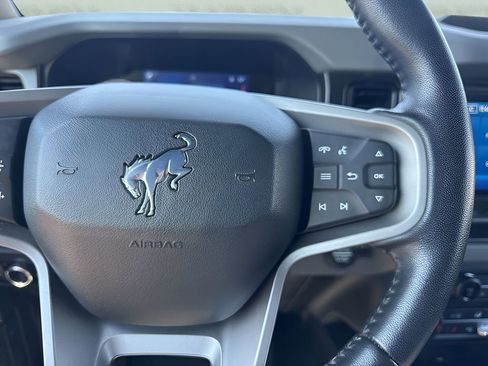 Used 2022 Ford Bronco Black Diamond AWD/4WD image 3