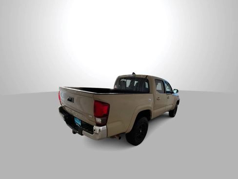 Used 2020 Toyota Tacoma SR5 image 8