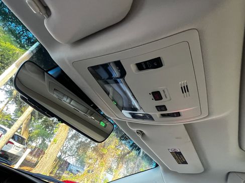 Used 2017 Lexus ES 350 w/ Premium Package image 29