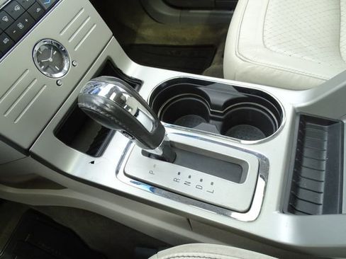 Used 2011 Ford Flex Limited w/ Rapid Spec Order Code FWD image 22