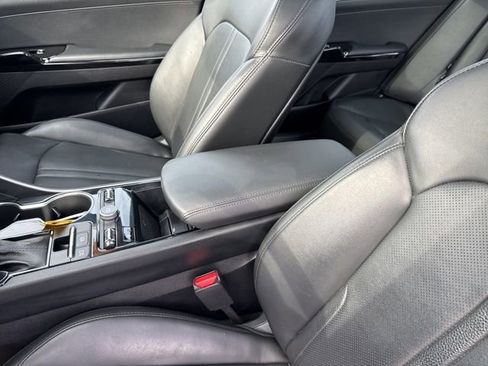 Used 2022 Kia K5 EX image 17