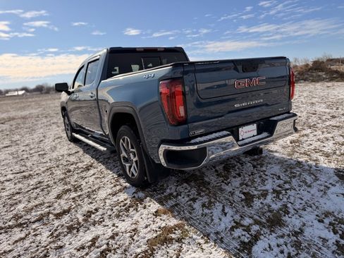 Used 2024 GMC Sierra 1500 SLT w/ SLT Premium Plus Package image 7