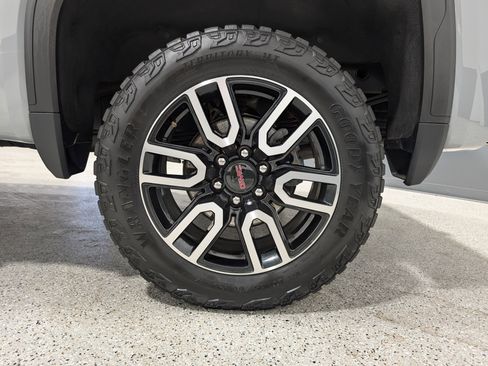 Used 2024 GMC Sierra 1500 AT4 w/ AT4 Premium Package image 13