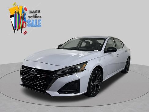 Used 2024 Nissan Altima 2.5 SR FWD image 1