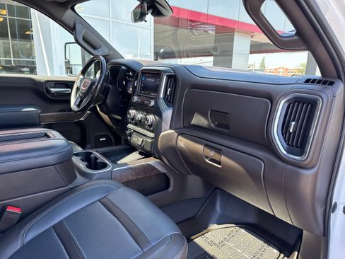 Used 2020 GMC Sierra 1500 Denali w/ Denali Ultimate Package AWD/4WD image 15