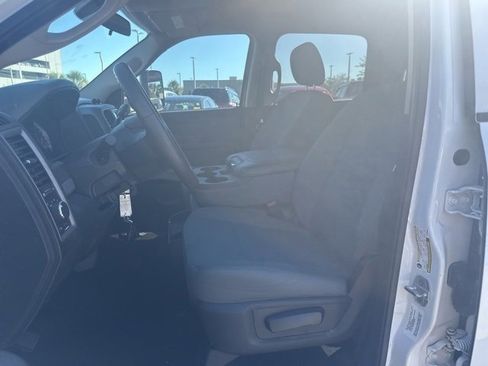 Used 2014 RAM 2500 Tradesman w/ Chrome Appearance Group image 13