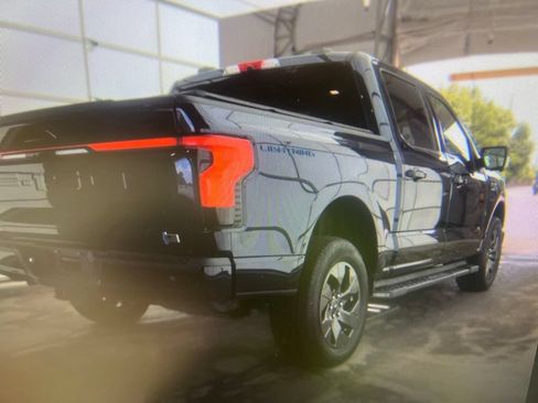 Used 2023 Ford F150 Lightning Lariat AWD/4WD image 2