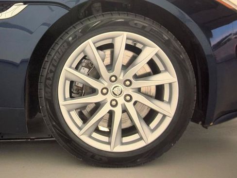 Used 2014 Jaguar F-TYPE Convertible RWD image 7