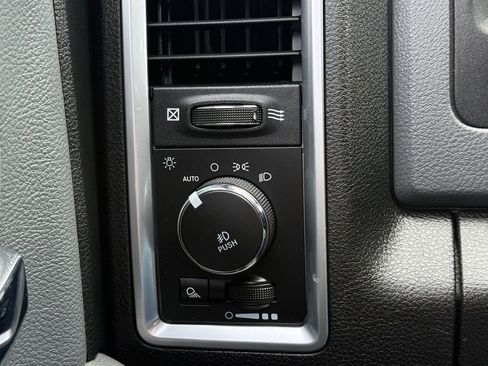 Used 2020 RAM 1500 Classic Warlock image 32