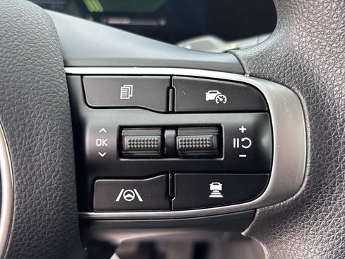 Used 2025 Kia K5 LXS FWD image 13