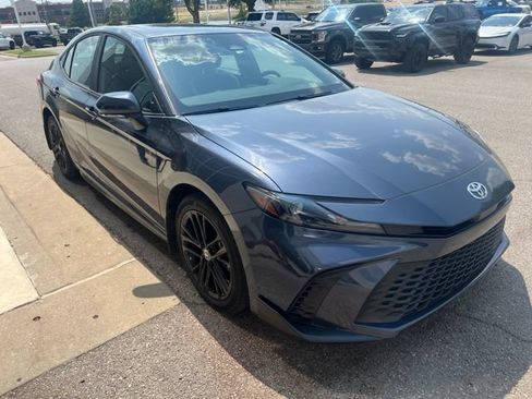 Used 2026 Toyota Camry SE w/ Multimedia Upgrade Package AWD/4WD image 5