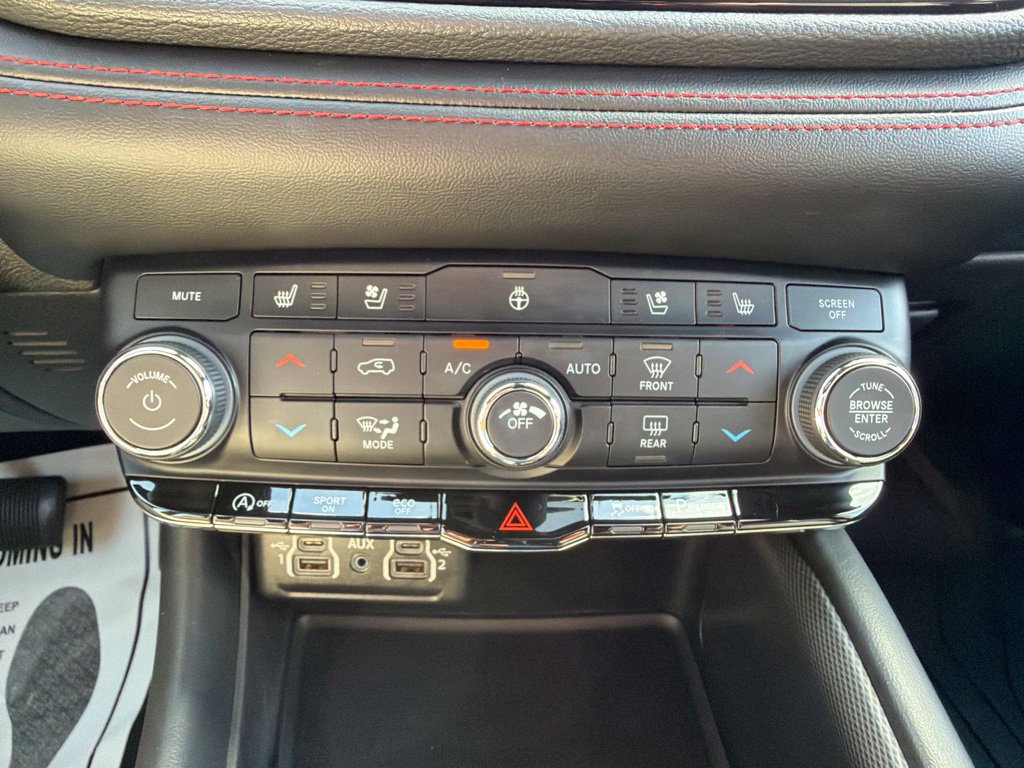 Used 2024 Dodge Durango GT AWD/4WD image 37