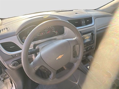 Used 2015 Chevrolet Traverse LS image 11