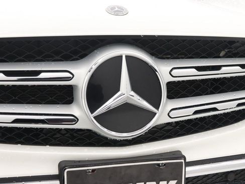 Certified 2022 Mercedes-Benz GLC 300 image 28