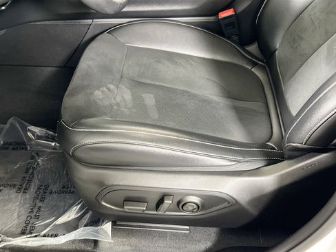 Used 2023 Jeep Grand Cherokee Altitude image 18