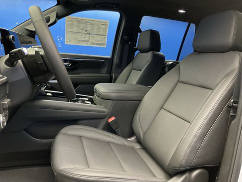 New 2026 Chevrolet Tahoe Z71 w/ Comfort Package AWD/4WD image 13
